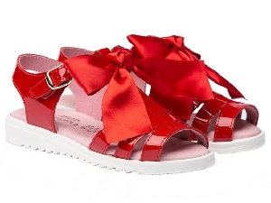 SANDALIA PIEL HEBILLA LAZO ROJO