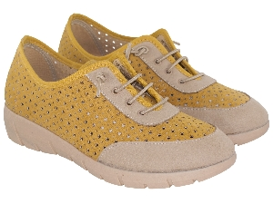 BLUCHER PEKIN SUEDE 15 SERRUJO PICADO MOSTAZA